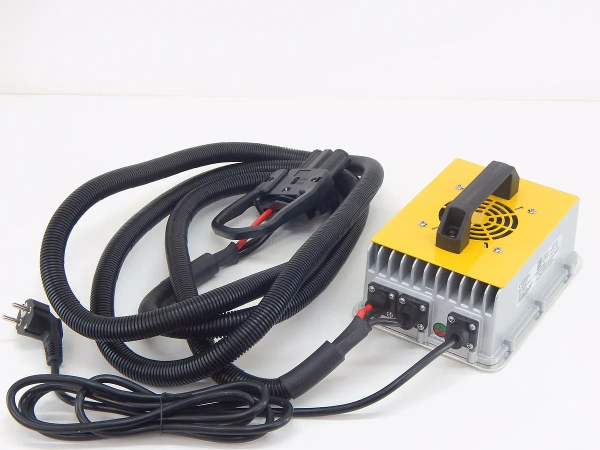 Зарядное устройство для тележек CBD20R-II Li-ion 24V/50A (Charger 35206000174), TOR Industries, Запчасти для складской техники