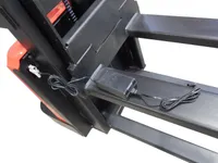 Штабелер самоходный 1,5 т 1,6 м REM CQDA1516 24/85 В/Ач, TOR Industries, Штабелёры электрические